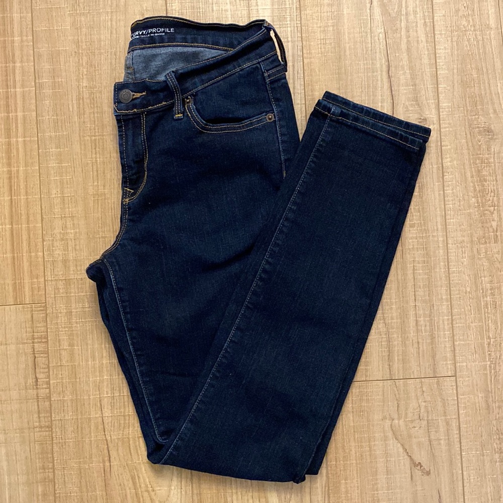 Old Navy Dark Wash Rockstar Mid-Rise Curvy Straight Leg Jeans Size 6 Regular.